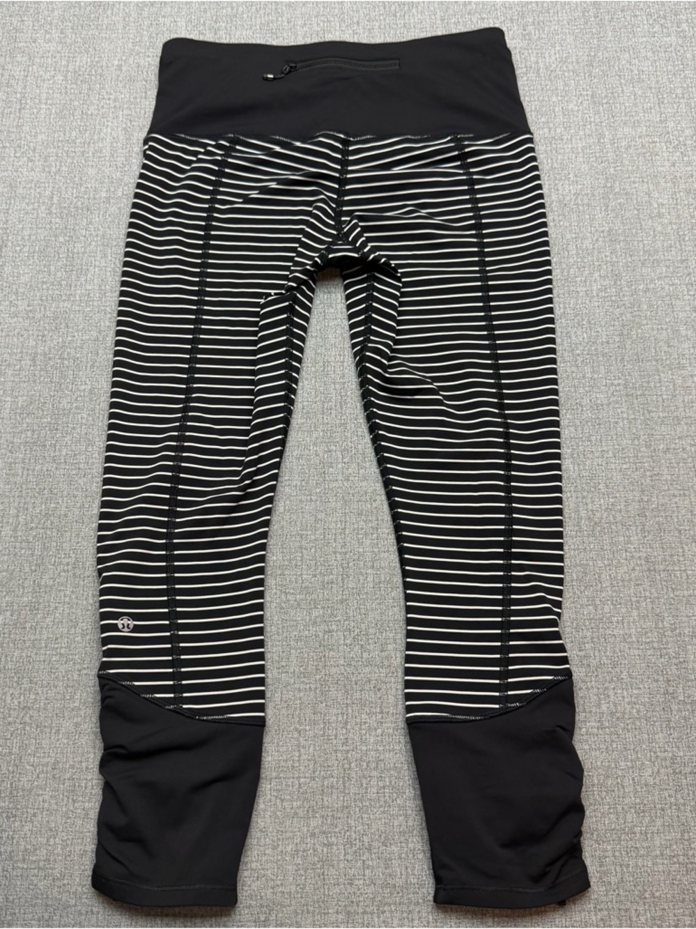 Lululemon Runday Crop-Parallel Stripe White Black - Picture 6 of 13